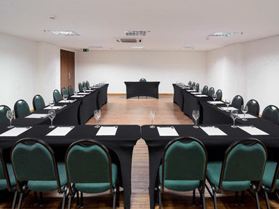 Hotel Intercity Salvador Aeroporto 4*