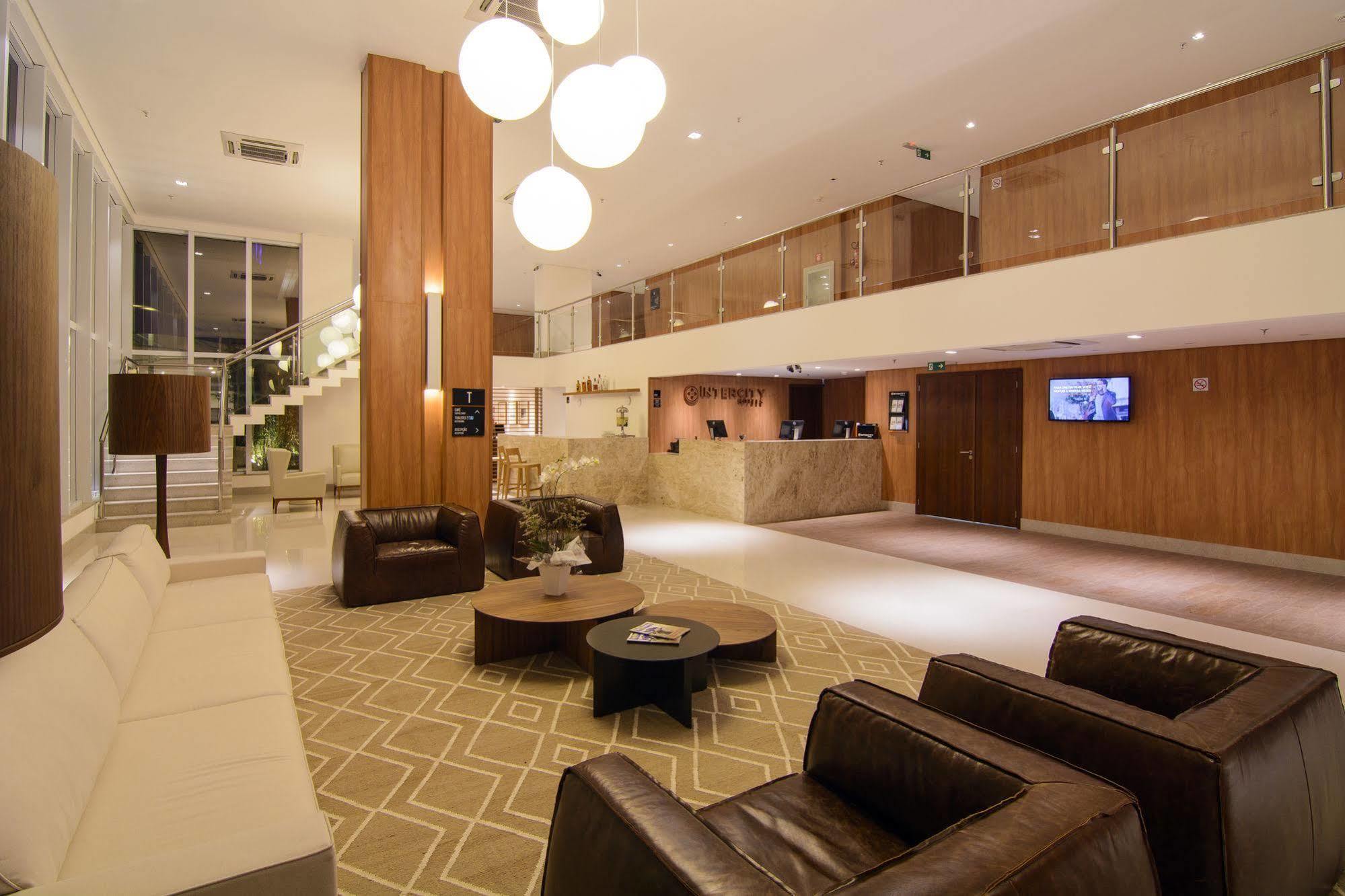 Hotel Intercity Salvador Aeroporto 4*